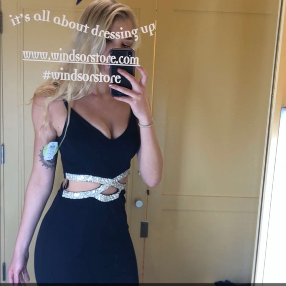 Prom/Formal Gown! - Picture 2 of 5